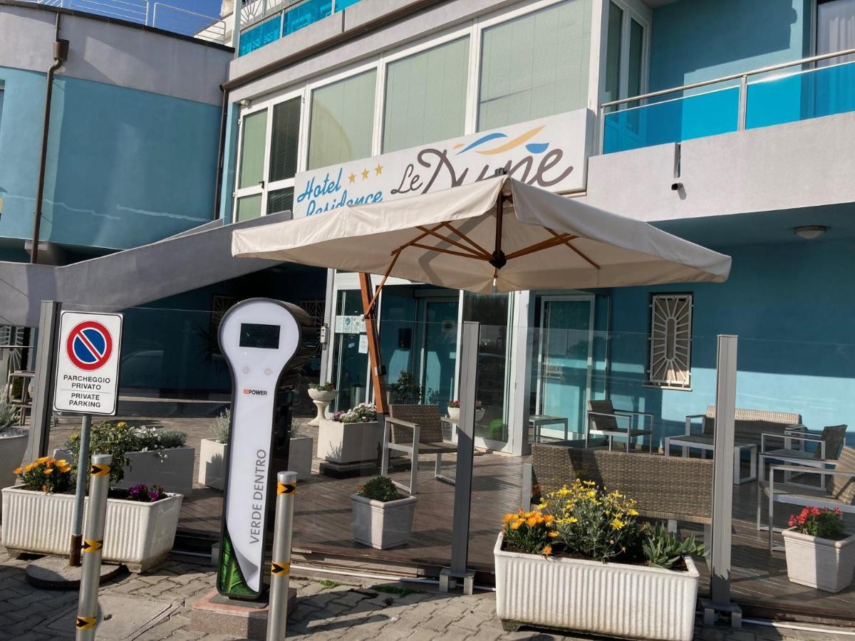 Hotel-Residence-B&B Le Dune Beach Service Included ليدو أدريانو المظهر الخارجي الصورة